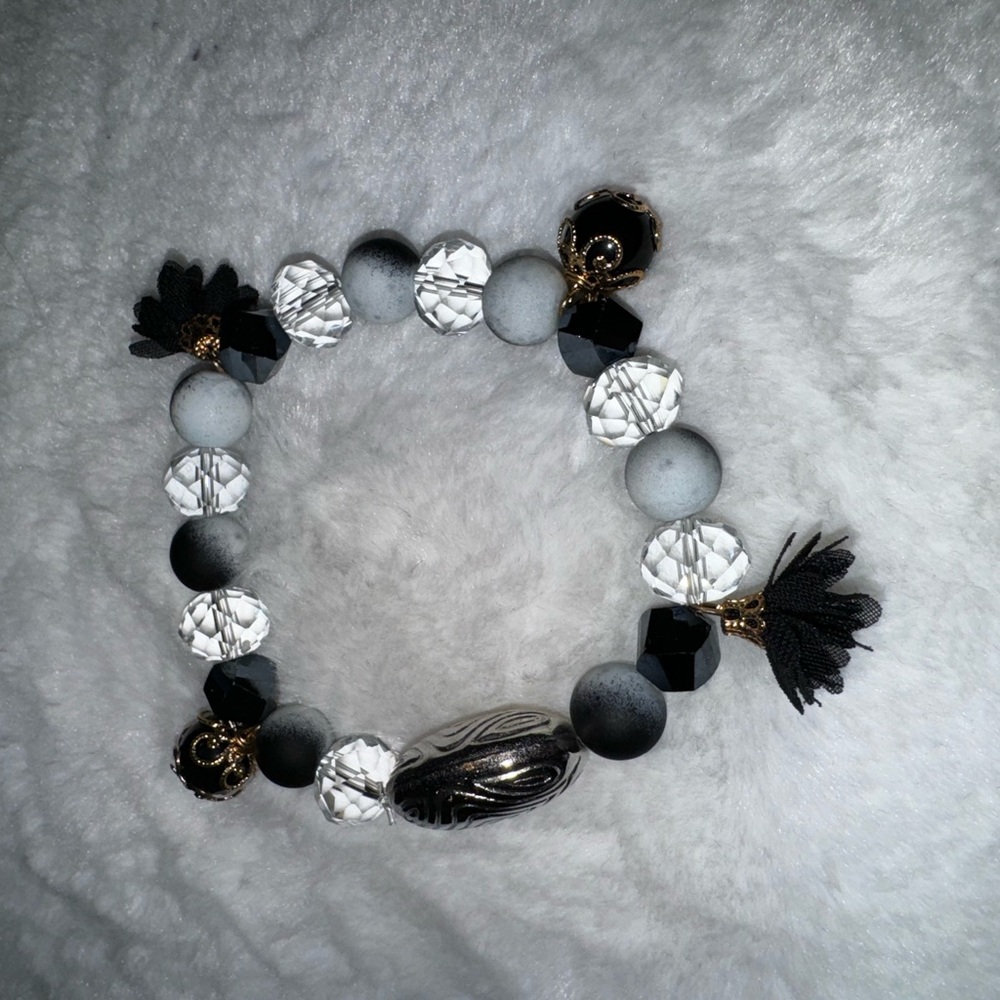 Black/white charm bracelet
